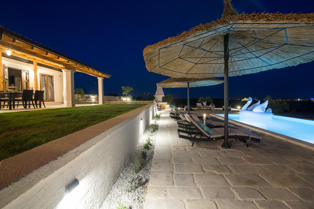 Estate Villa Duo บีโอกราดนาโมรู ภายนอก รูปภาพ