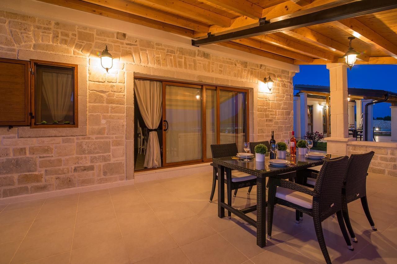 Estate Villa Duo บีโอกราดนาโมรู ภายนอก รูปภาพ