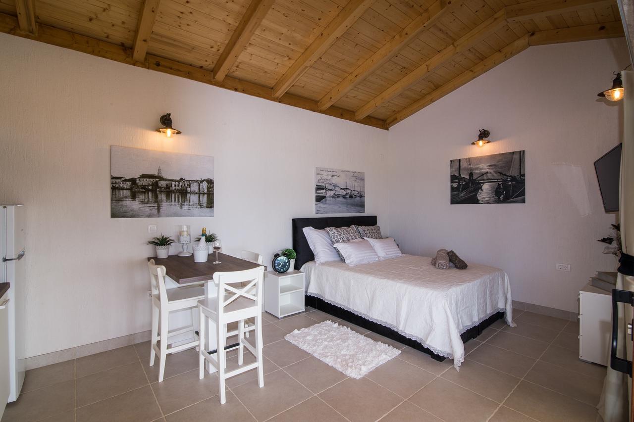 Estate Villa Duo บีโอกราดนาโมรู ภายนอก รูปภาพ